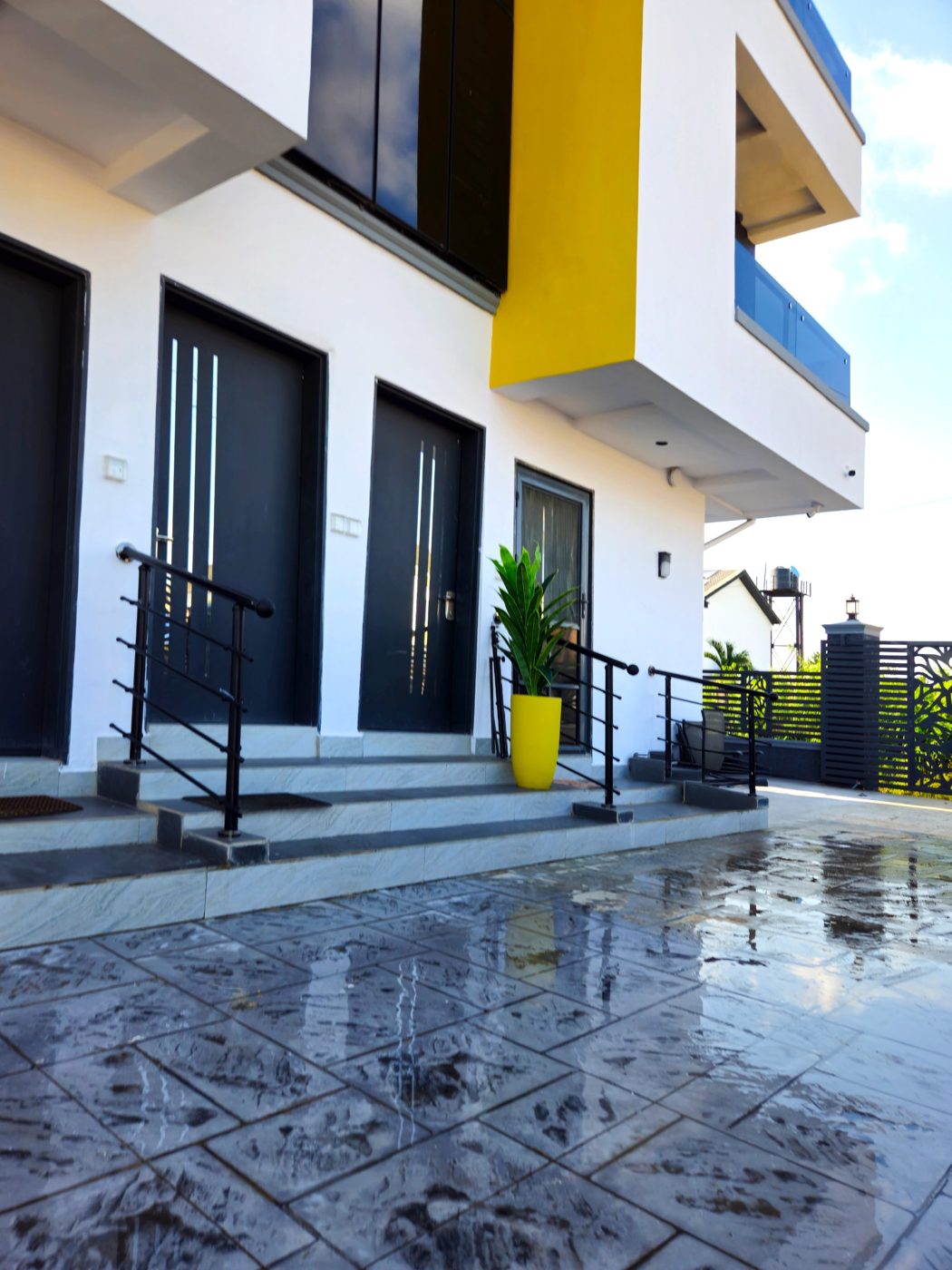 Nesta Apartments exterior